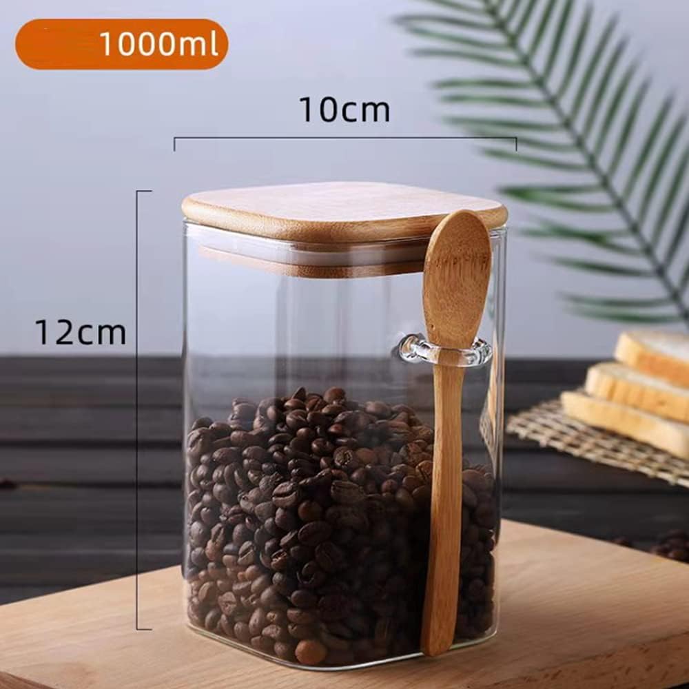 Borosilicate storage jar featuring an airtight seal with its bamboo lid.