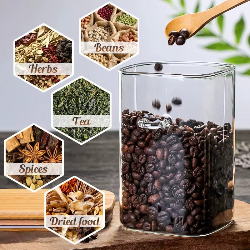 Set of two square borosilicate glass kitchen storage jars, 500ml, 800ml, 1000ml and 1200ml sizes.